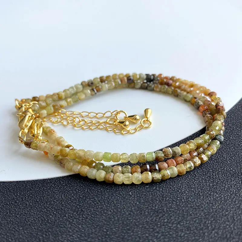 Jingyao Natural Gradient Rainbow Green Garnet Bracelet Mini Small Cube Mineral Encapsulated Crystal Bracelet — feature 13