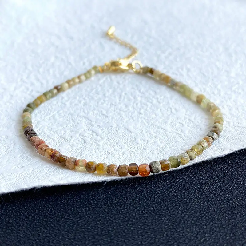 Jingyao Natural Gradient Rainbow Green Garnet Bracelet Mini Small Cube Mineral Encapsulated Crystal Bracelet — feature 8