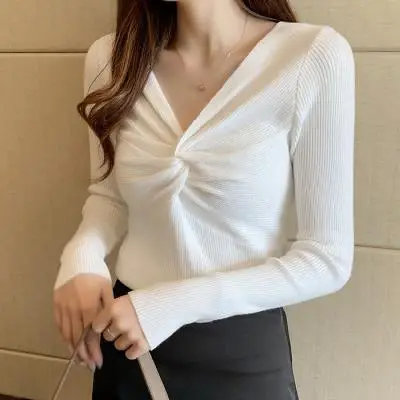 2025 Women's Black Knit V-Neck Long Sleeve Top