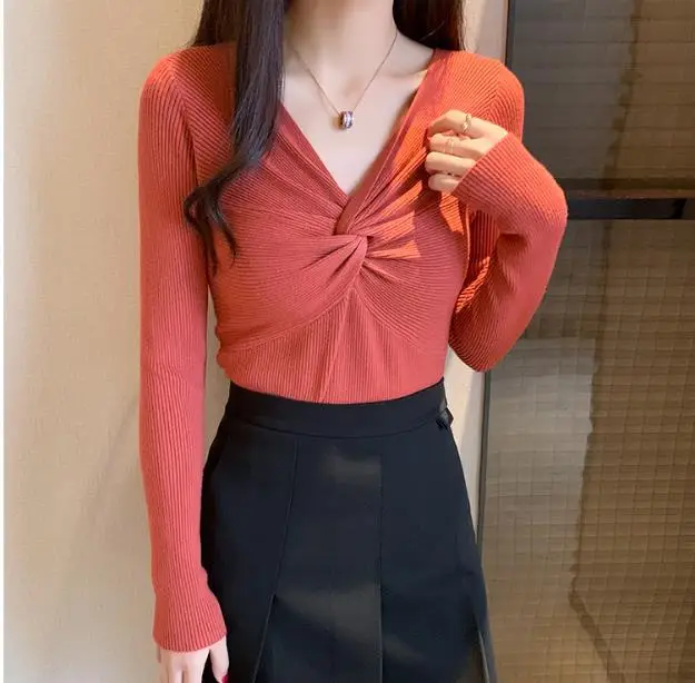 2025 Women's Black Knit V-Neck Long Sleeve Top — feature 26