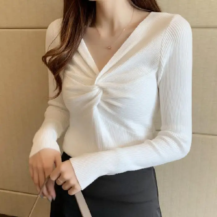 2025 Women's Black Knit V-Neck Long Sleeve Top