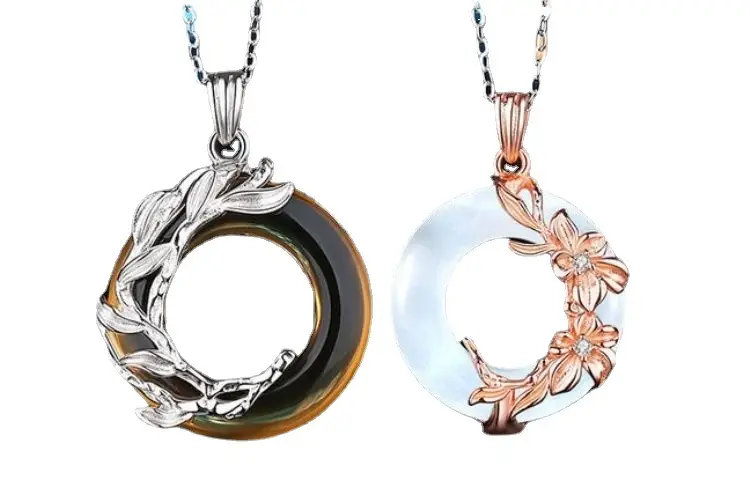 Antique Three Generation Love Necklace with Clavicle Chain - Image 5