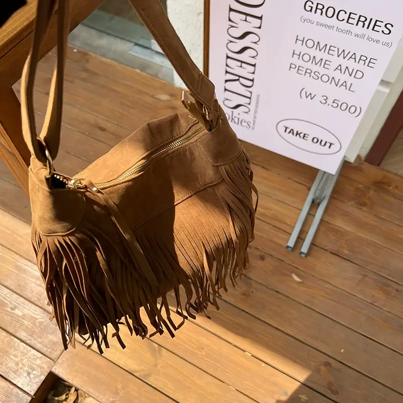 Retro Tassel Crossbody Bag for Women 2026 Summer — feature 2