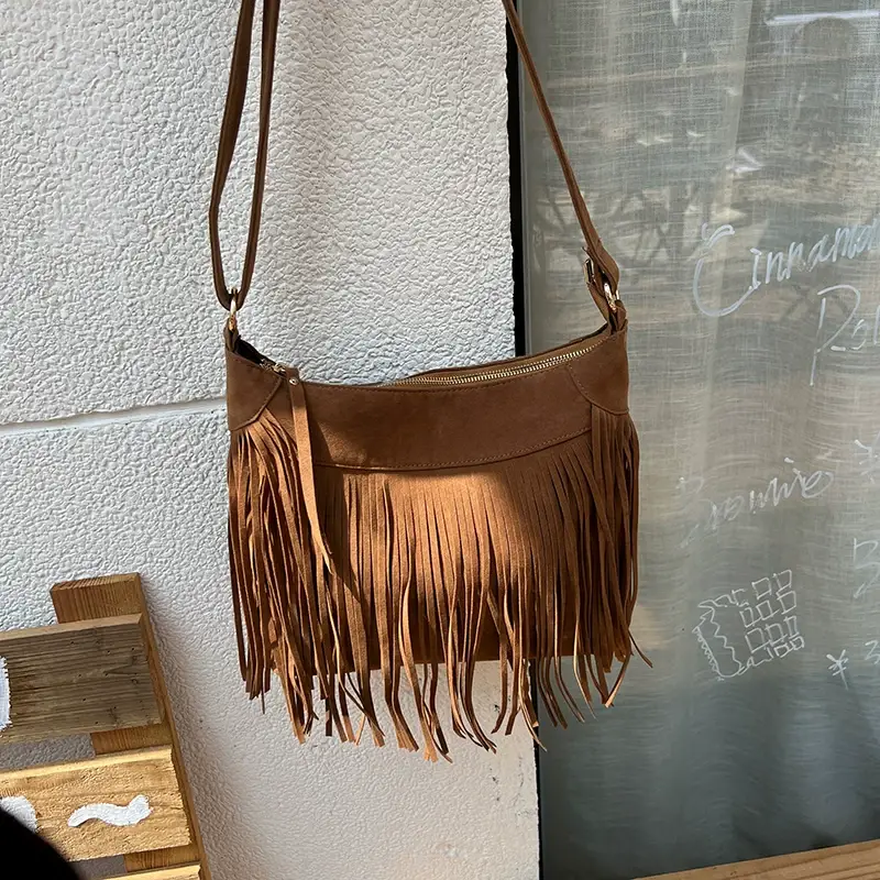 Retro Tassel Crossbody Bag for Women 2026 Summer — feature 3