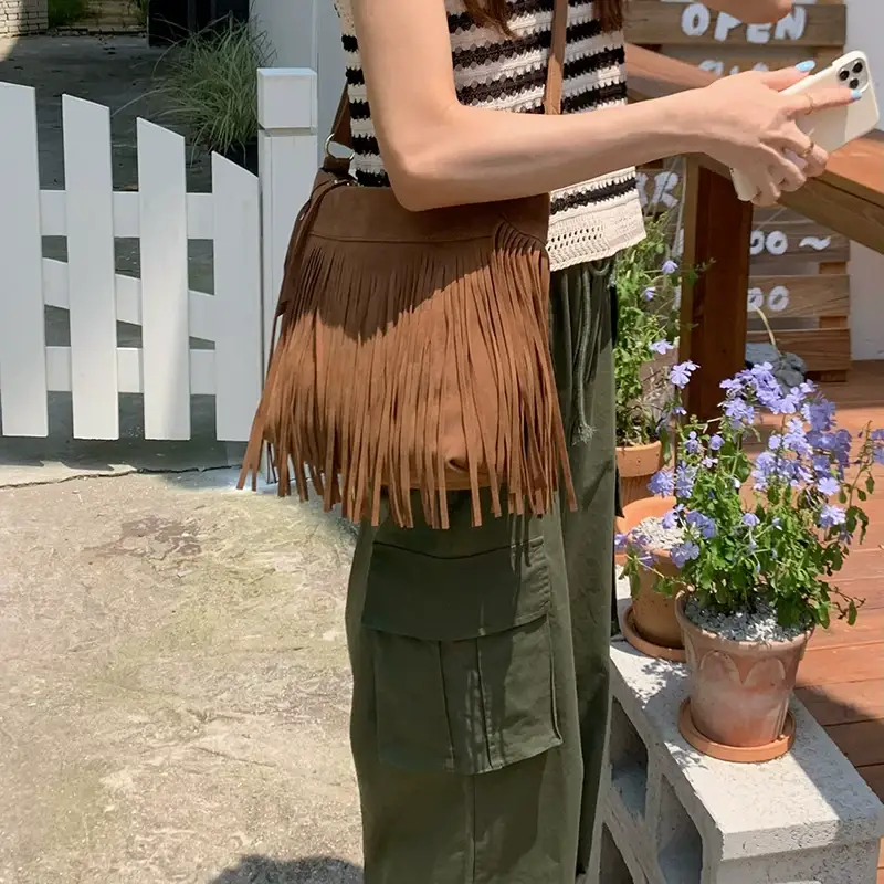 Retro Tassel Crossbody Bag for Women 2026 Summer — feature 5