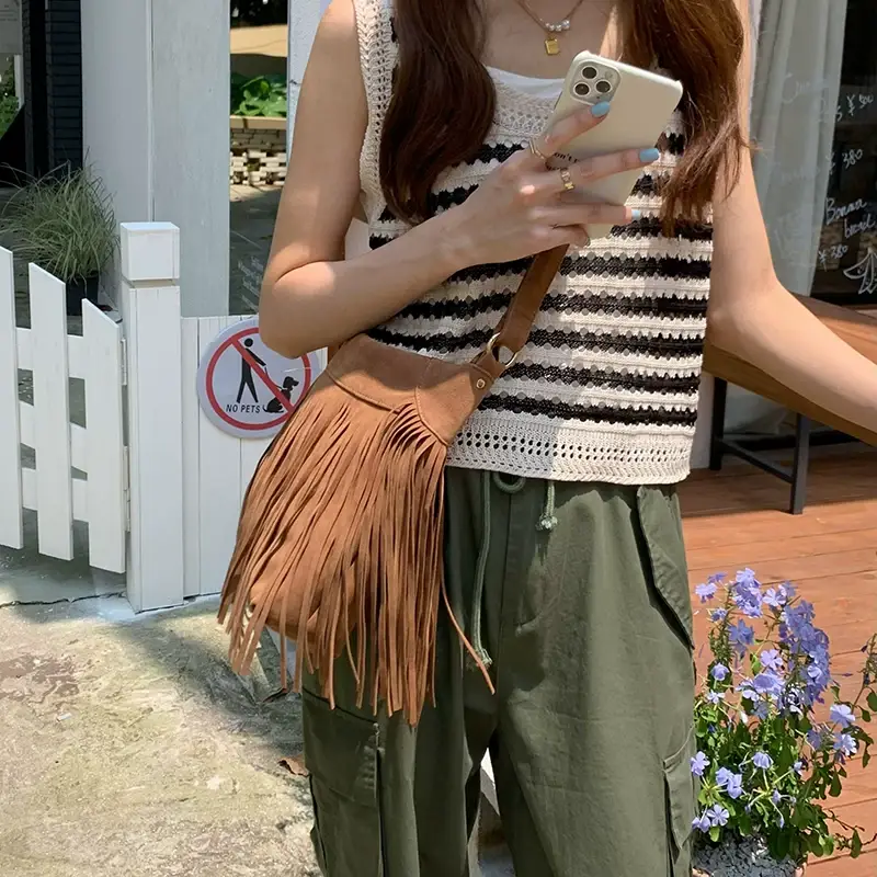 Retro Tassel Crossbody Bag for Women 2026 Summer — feature 7