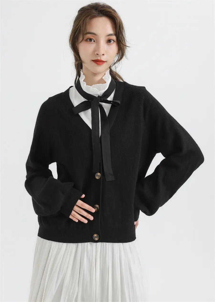 White Cotton Fake Collar Blouse with Black Bow — feature 26