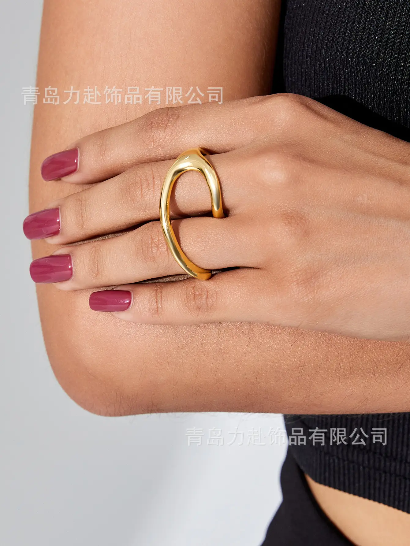 Gold Plated Two Finger Ring for Men — feature 5