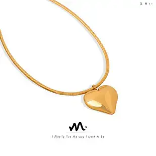 Frosted Leaf Earrings Gold Color-Free Elegant Design — feature 5