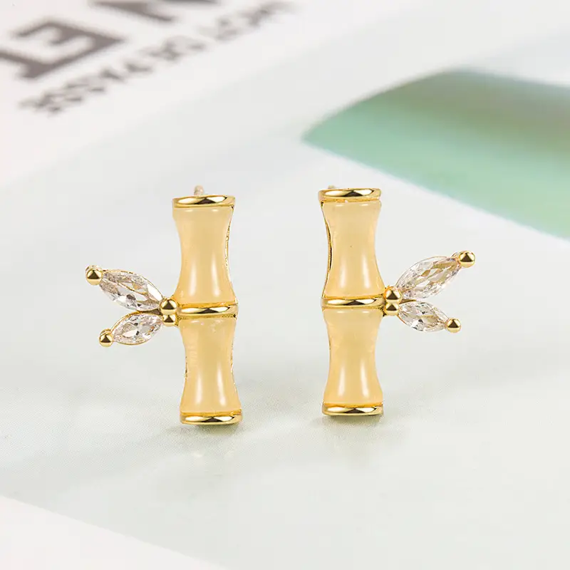Golden Jade Earrings for Women Elegant Design - Image 2