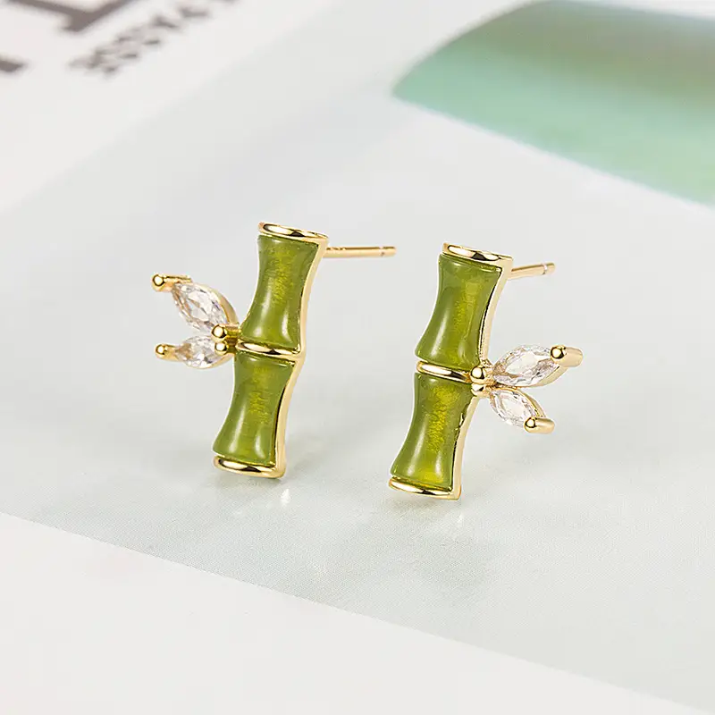 Golden Jade Earrings for Women Elegant Design - Image 3