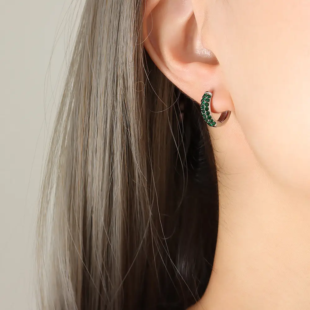 French Niche Metal Cold Wind Earrings Green Zircon Titanium Steel - Image 3