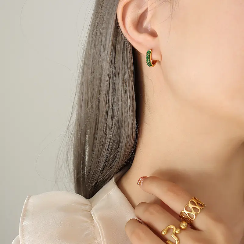 French Niche Metal Cold Wind Earrings Green Zircon Titanium Steel - Image 4