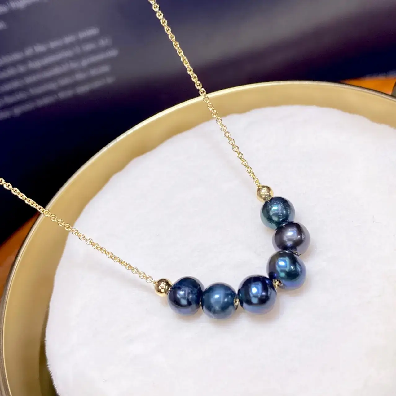 Gold Chain Necklace with Blue Natural Beads — feature 9