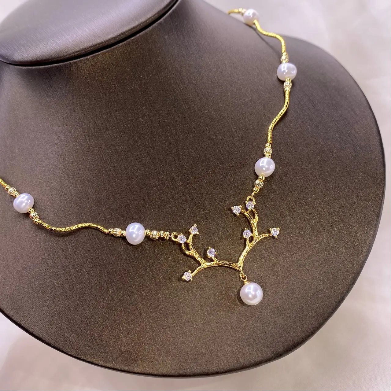 18K Gold Pearl Necklace for Women