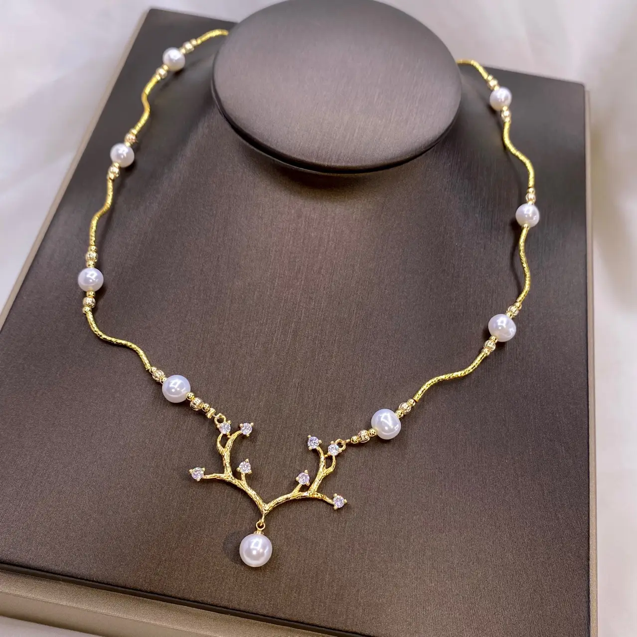 18K Gold Pearl Necklace for Women