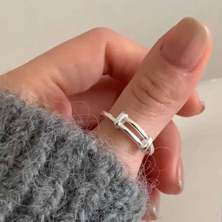 Stacked Finger Ring for Women Retro Elegant Modern Design - Image 4