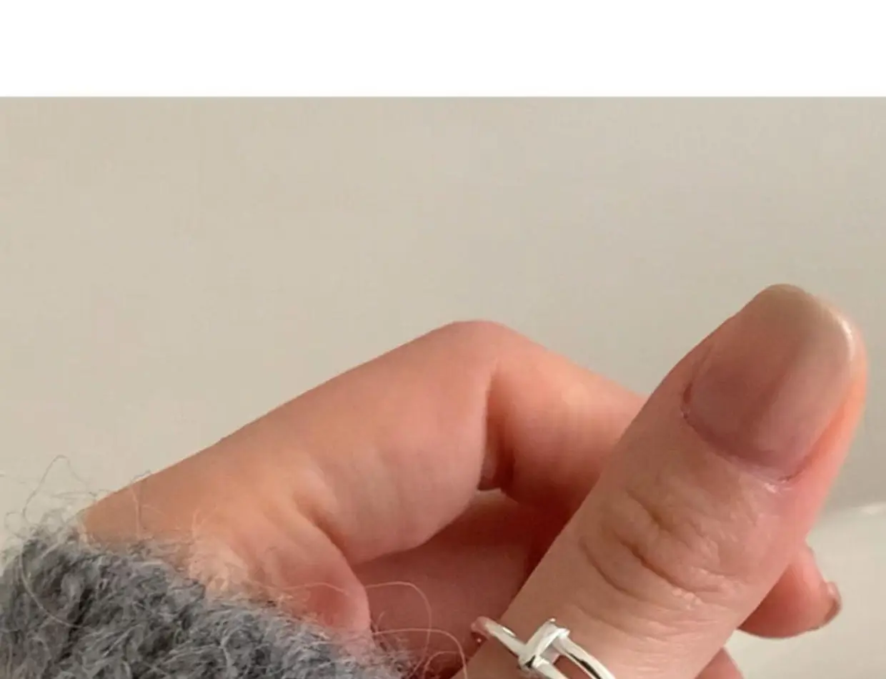 Stacked Finger Ring for Women Retro Elegant Modern Design — feature 3