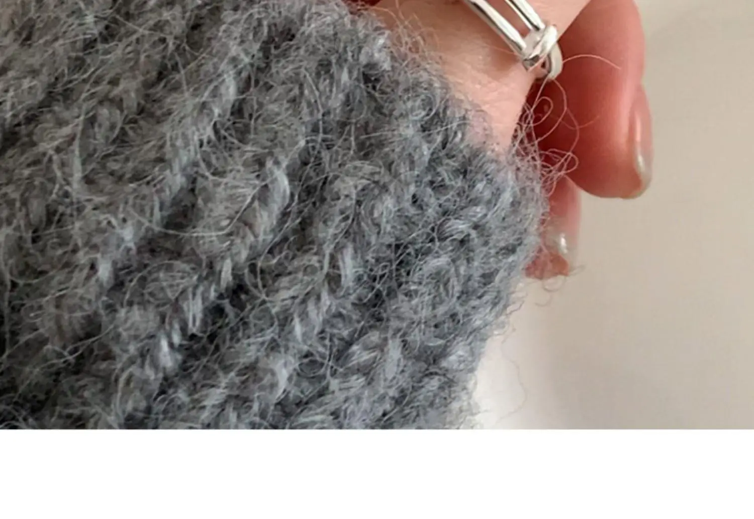 Stacked Finger Ring for Women Retro Elegant Modern Design — feature 4