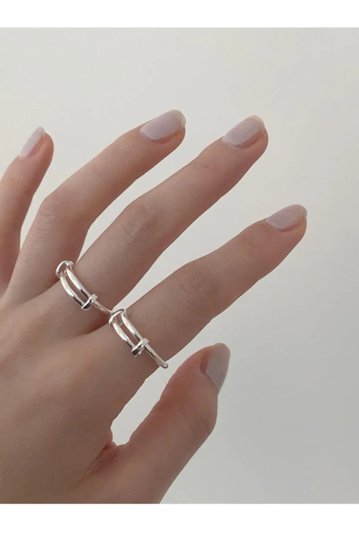 Stacked Finger Ring for Women Retro Elegant Modern Design — feature 7
