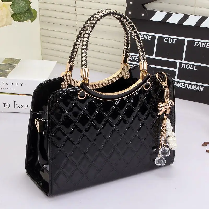 White Women's Crossbody Bag with Pearl Tassel
