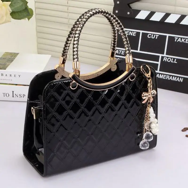 White Women's Crossbody Bag with Pearl Tassel