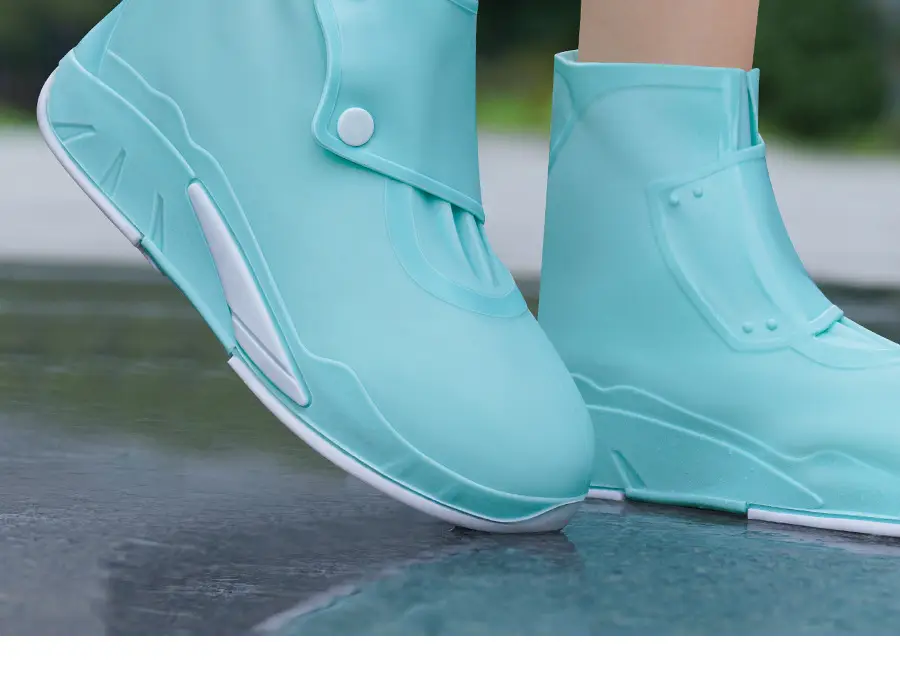 Waterproof Silicone Rain Cover for Men Women — feature 11