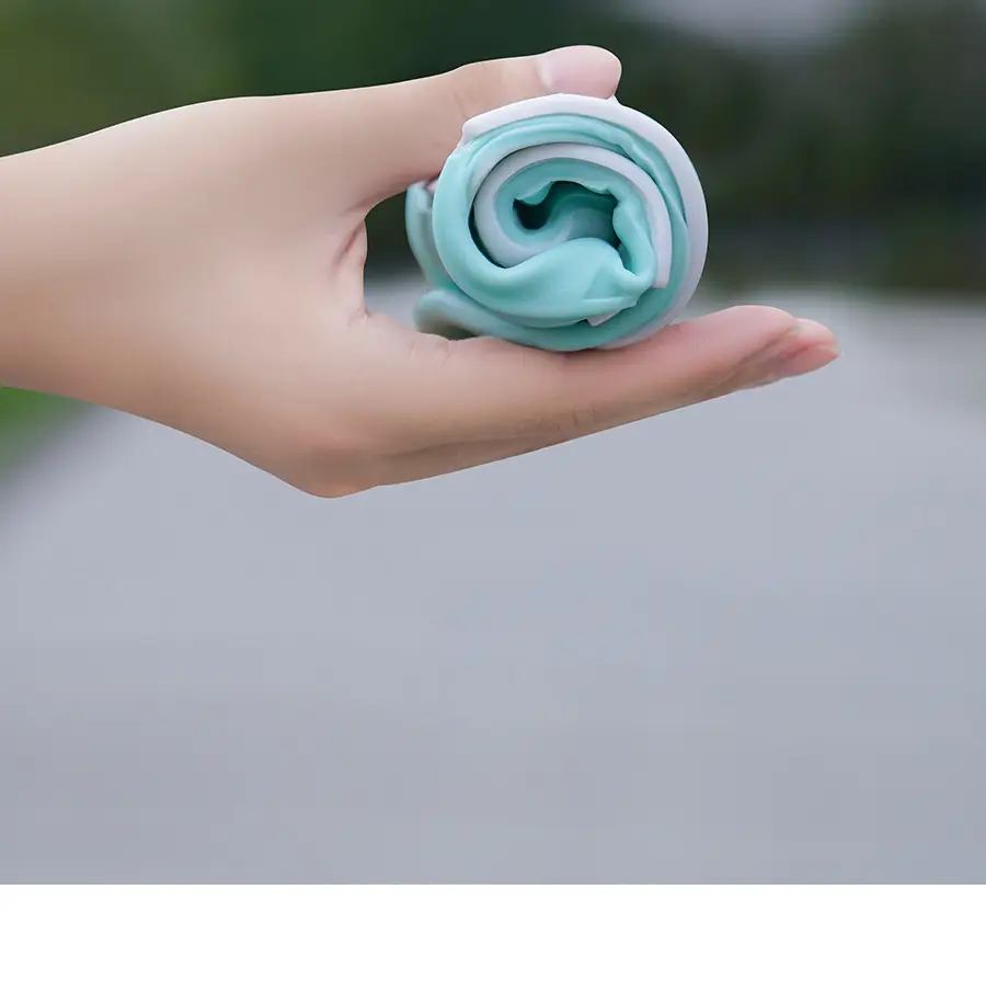 Waterproof Silicone Rain Cover for Men Women — feature 13