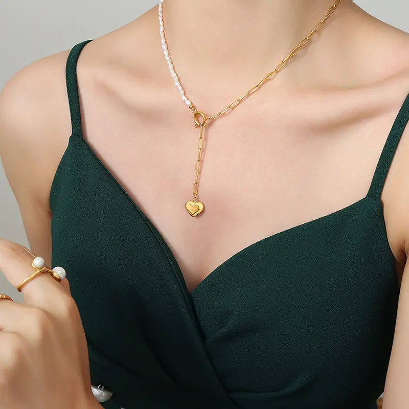 Nude Green Pearl Necklace with Heart Pendant - Image 5