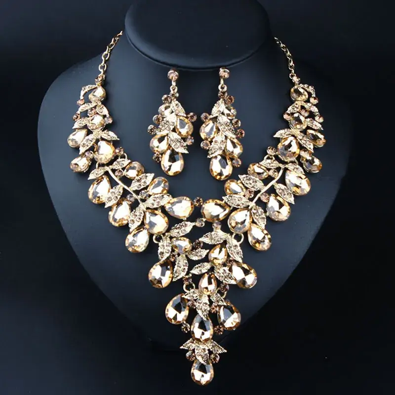 Luxury Rhinestone Necklace Earrings Set for Women - Image 9