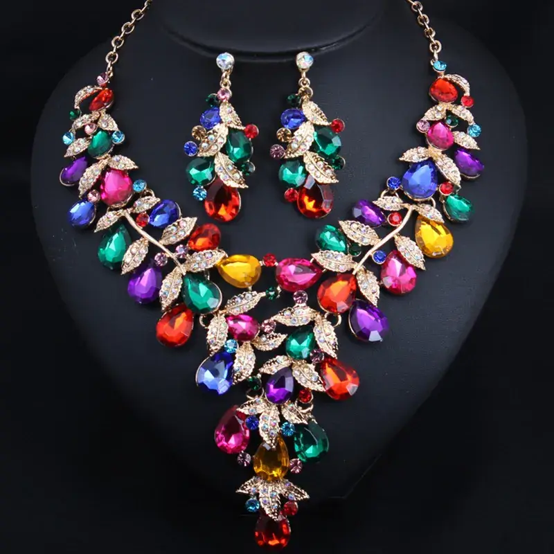 Luxury Rhinestone Necklace Earrings Set for Women - Image 3
