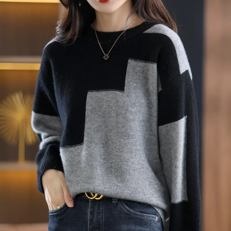 Plus Size Black White Color Block Knitwear Top - Image 6