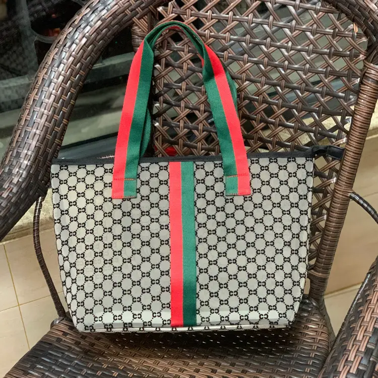 Korean Mesh Flock Bag Large Capacity Wash Bag - Image 5