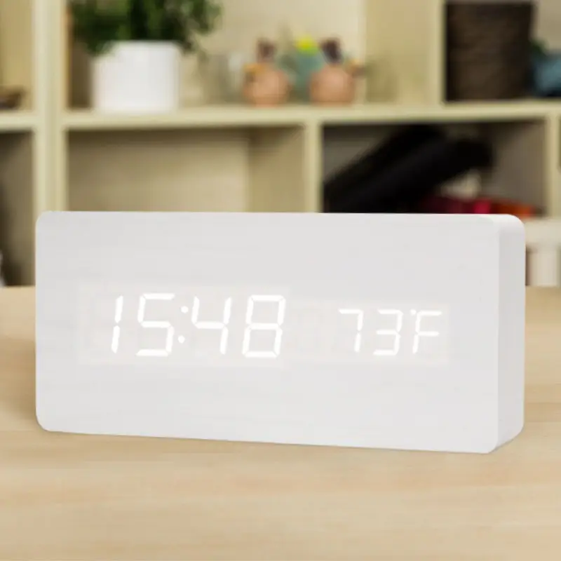 Silent Wooden Alarm Clock with LED Display 18:00 22°C - Image 6