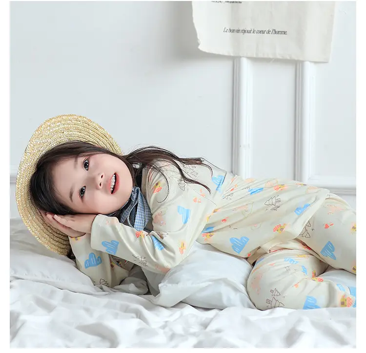 Children's Velvet Pajamas Set White Blue Heart Print — feature 16