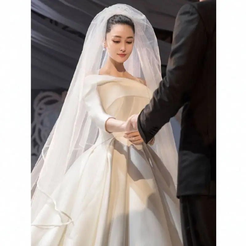 Zhang Xinyu Same Style White Veil Bridal Trailing Satin Edge Cover