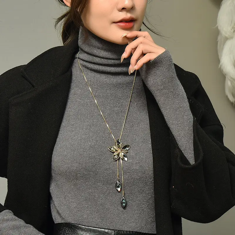 Crystal Flower Necklace for Women Gold Chain Hanging - Image 4