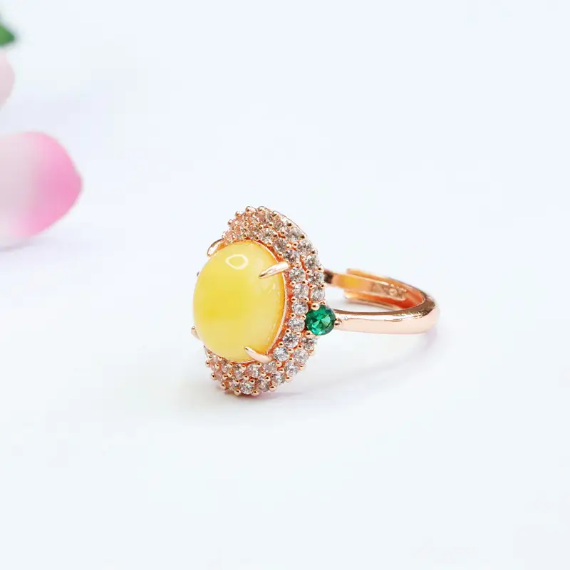 Guan Yu Yellow Amber Ring with Green Gemstone - Image 3