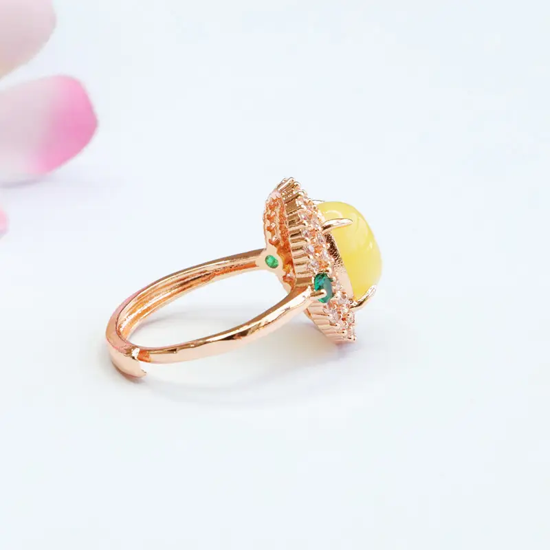 Guan Yu Yellow Amber Ring with Green Gemstone — feature 7