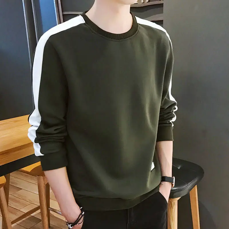 Men Green Graphic Long Sleeve Crew T-Shirt - Image 4