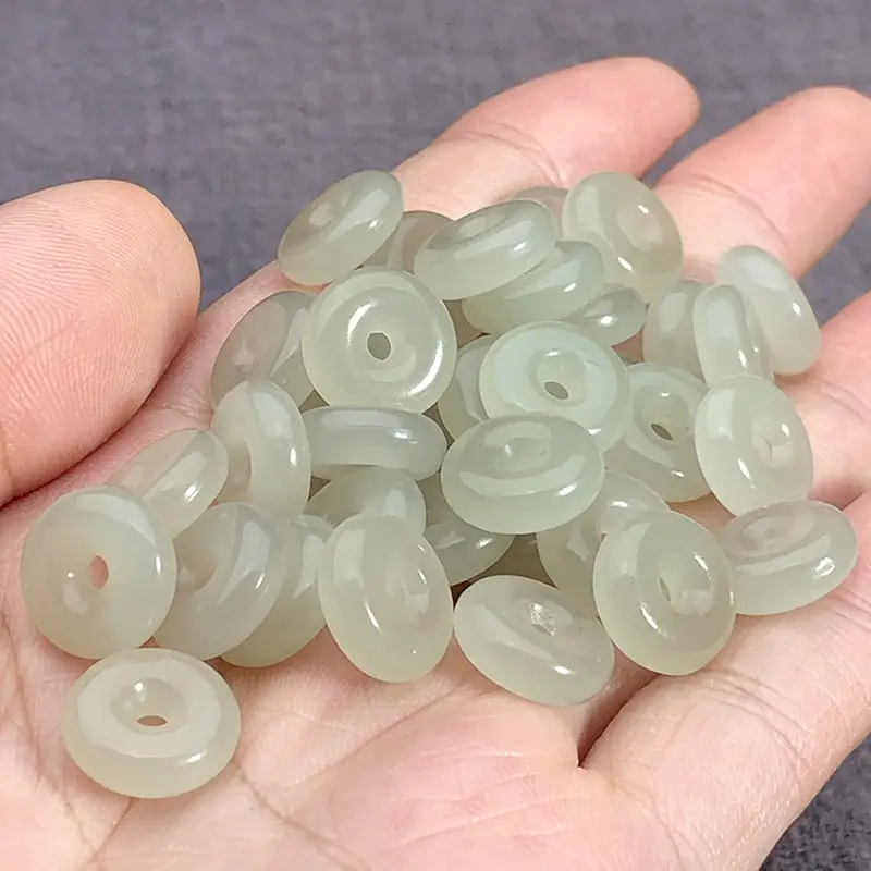 Natural Hetian Jade Peace Buckle Small Sun Water Color Jade - Image 4