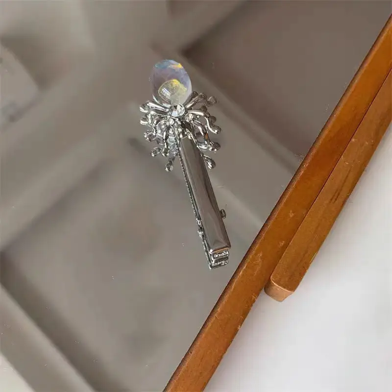 Spider Moonstone Hairpin for Women Cool New Design - Image 3