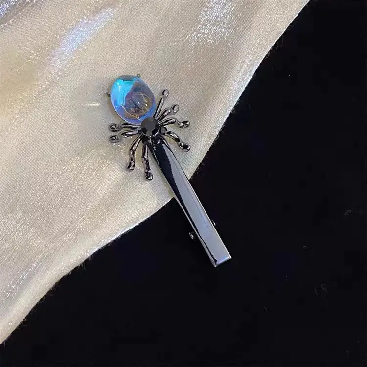 Spider Moonstone Hairpin for Women Cool New Design - Image 4