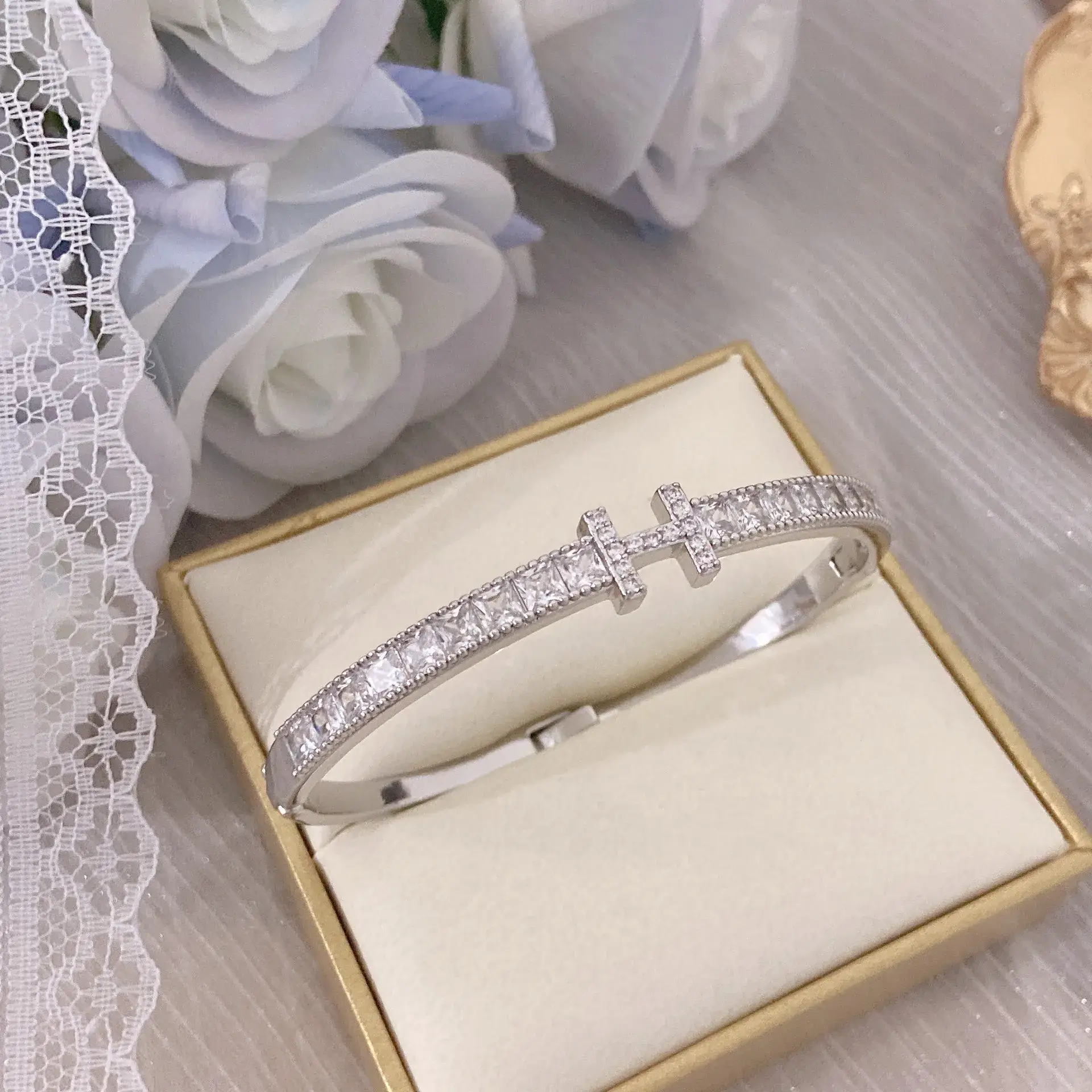 Gold Square Zirconium Letter H Bracelet - Image 2