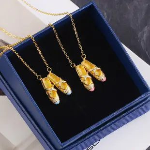 Double-sided Temperature Sensitive Four Leaf Clover Necklace — feature 21