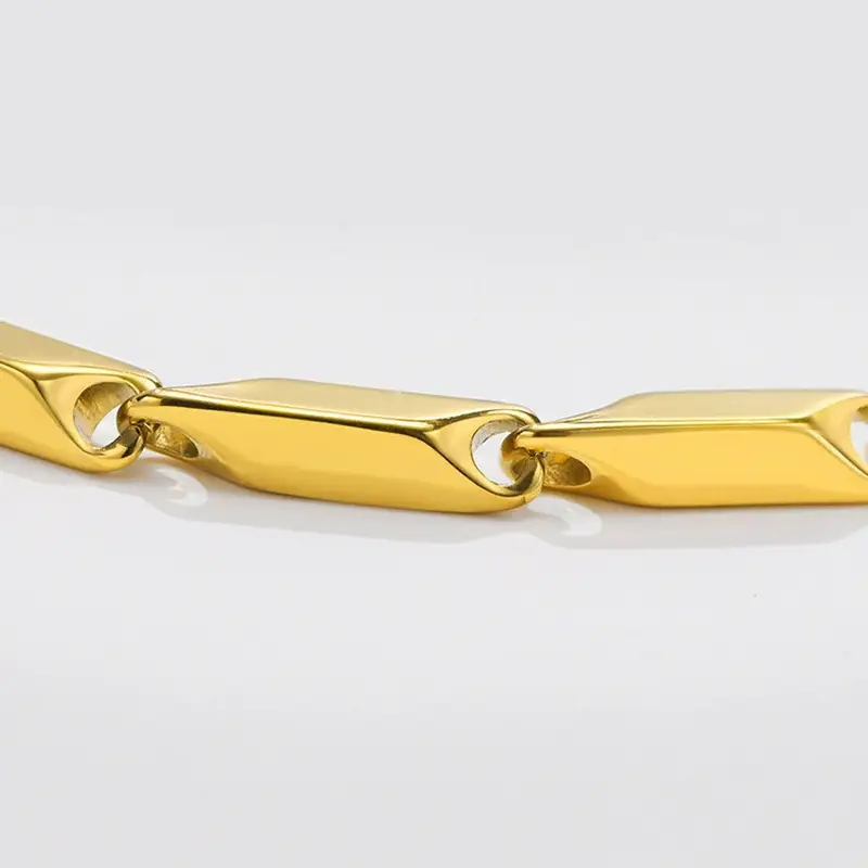 Gold Beveled Rhombus Chain Bracelet for Men Women — feature 8