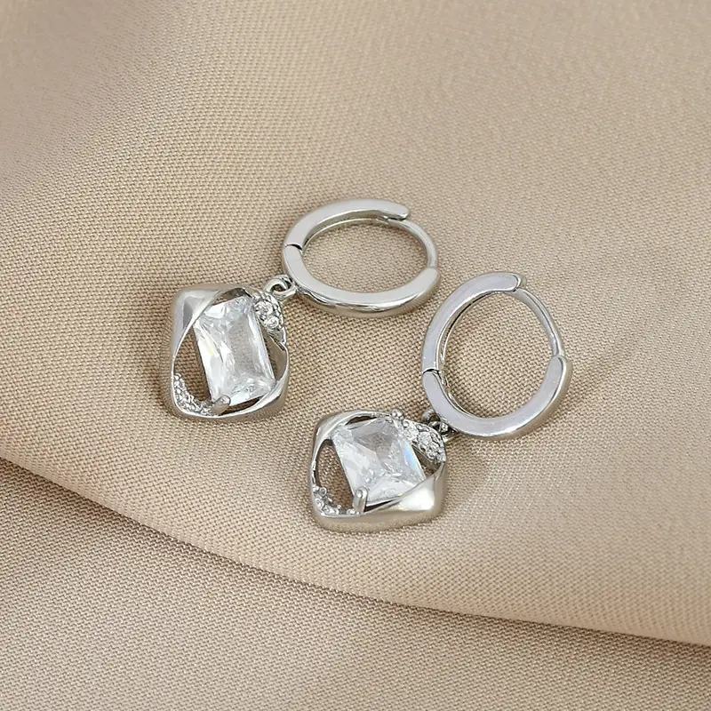 2023 New Style Elegant Silver Earrings for Women - Image 4