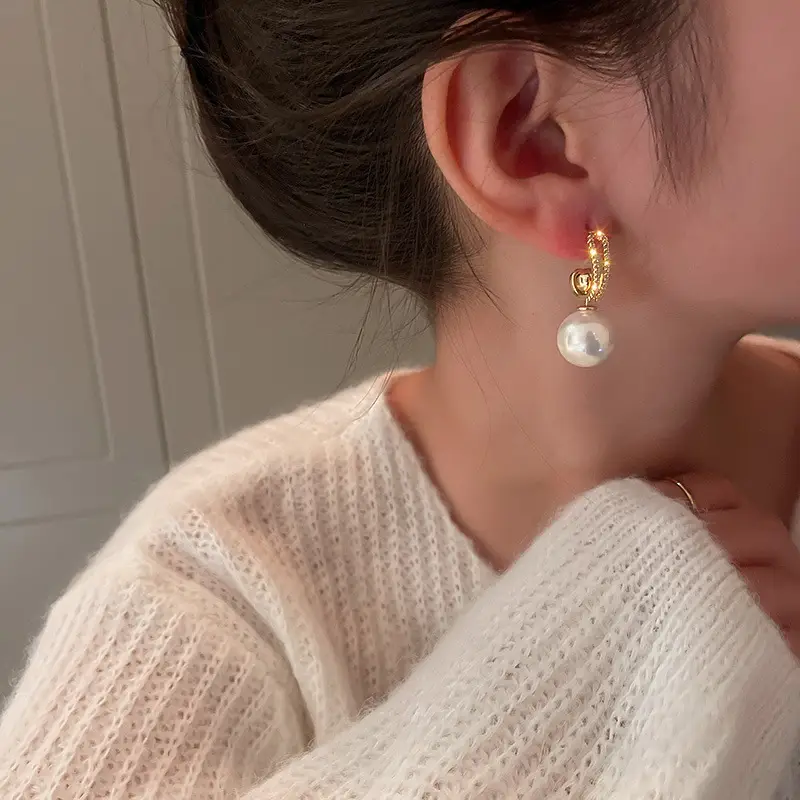 S925 Silver Pearl Earrings for Women Elegant Luxury - Image 3