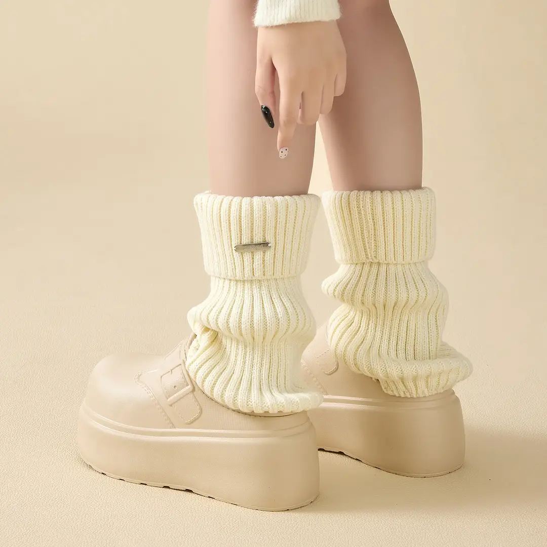 Waterproof Cotton Slippers for Women in Winter, Thick-Soled Indoor Home Use, Fleece-Lined Warm Cotton Shoes for Outdoor Wear, Women's Wholesale - Image 10