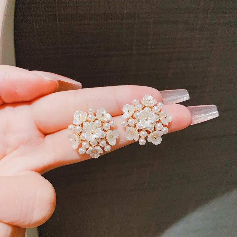 Light Luxury Super Fairy Flower Earrings New Trendy - Image 3